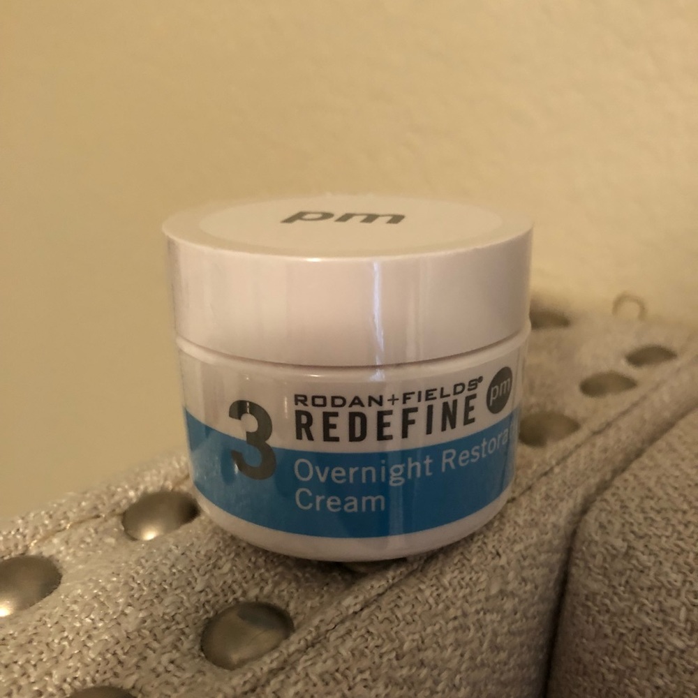 Redefine Overnight Restorative Cream